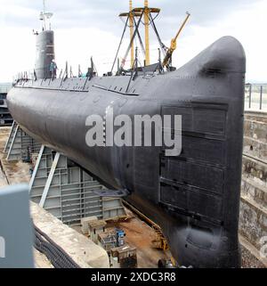 Barracuda Submarine, navire de la marine portugaise déclassé transformé en musée, amarré dans la zone riveraine de Cacilhas, Almada, Portugal Banque D'Images