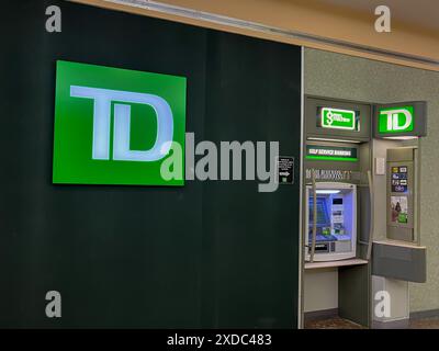 Thornhill, on, Canada - 30 avril 2024 : une succursale bancaire TD dans un centre commercial à Thornhill, on, Canada. Banque D'Images