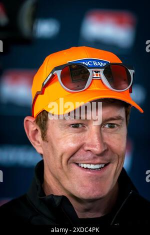 Salinas, Californie, États-Unis. 21 juin 2024. SCOTT DIXON (9 ans), pilote de LA SÉRIE NTT INDYCAR, d'Auckland, Nouvelle-Zélande, donne une interview aux médias lors du Firestone Grand Prix de Monterey week-end au WeatherTech Raceway Laguna Seca à Salinas, CA. (Crédit image : © Walter G. Arce Sr./ASP via ZUMA Press Wire) USAGE ÉDITORIAL SEULEMENT! Non destiné à UN USAGE commercial ! Banque D'Images