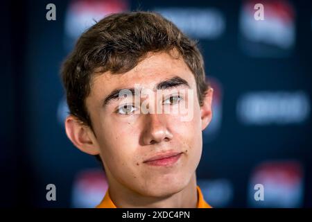 Salinas, Californie, États-Unis. 21 juin 2024. NTT INDYCAR, pilote de LA SÉRIE NTT, NOLAN SIEGEL (78) de Palo Alto, Californie, donne une interview aux médias lors du Firestone Grand Prix de Monterey week-end à WeatherTech Raceway Laguna Seca à Salinas, CA. (Crédit image : © Walter G. Arce Sr./ASP via ZUMA Press Wire) USAGE ÉDITORIAL SEULEMENT! Non destiné à UN USAGE commercial ! Banque D'Images