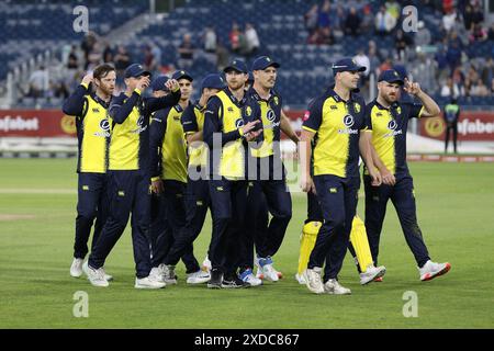 Durham célèbre la victoire lors du Vitality T20 Blast match entre Durham et Yorkshire Vikings au Seat unique Riverside, Chester le Street le vendredi 21 juin 2024. (Photo : Robert Smith | mi News) crédit : MI News & Sport /Alamy Live News Banque D'Images