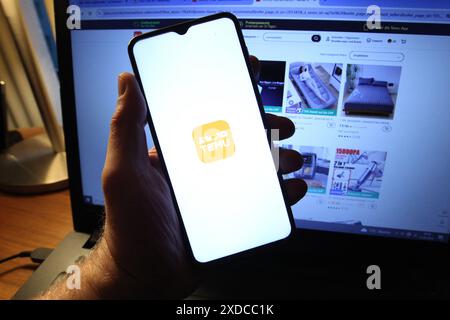 Auf einem Laptop wurde die Website des Online-Marktplatzes Temu abgerufen. Osdorf Hamburg *** le site de la place de marché en ligne Temu a été consulté sur un ordinateur portable Osdorf Hamburg Banque D'Images