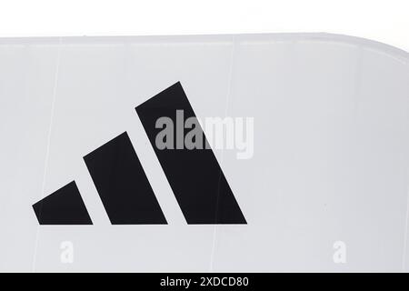 Herzogenaurach, Allemagne. 21 juin 2024. Fussball UEFA EURO 2024 Training Deutschland AM 21.06.2024 auf dem adidas-Campus in Herzogenaurach logo adidas Foto : Revierfoto crédit : ddp Media GmbH/Alamy Live News Banque D'Images