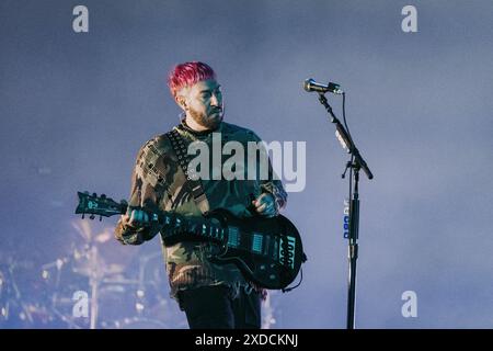 Copenhague, Danemark. 19 juin 2024. Le groupe de heavy metal américain Avenged Sevenfold donne un concert live lors du festival danois de heavy metal Copenhague 2024 à Copenhague. Ici le guitariste Zacky Vengeance est vu en direct sur scène. Banque D'Images