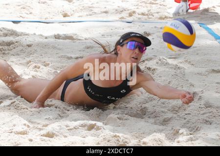 21 juin 2024, Tlaxcala, Ciudad de Mexico, Mexique : Heather Bansley #1 d'équipe Canada concourt contre équipe Grenade lors du match féminin du tournoi de qualification olympique de volleyball de plage 2024 de la NORCECA . Le Canada bat Grenade 2 sets à 0. Le 21 juin 2024 à Tlaxcala, Mexique. (Crédit image : © Essene Hernandez/eyepix via ZUMA Press Wire) USAGE ÉDITORIAL SEULEMENT! Non destiné à UN USAGE commercial ! Banque D'Images