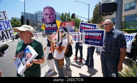 21 juin 2024, Los Angeles, Californie. Manifestation pacifique contre Robert Kennedy Jr, exclusion du débat présidentiel de CNN au siège de CNN, Bobby Kennedy III, participant à la manifestation. Banque D'Images