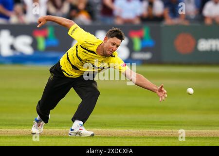 Bristol, Royaume-Uni, 21 juin 2024. Beau Webster du Gloucestershire lors du T20 Vitality Blast match entre le Gloucestershire et le Somerset. Crédit : Robbie Stephenson/Gloucestershire Cricket/Alamy Live News Banque D'Images