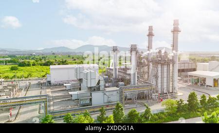 Construction d'une usine de turbine à gaz pour centrale électrique. Industrie verte, environnement de production d'énergie propre économisant le bâtiment industriel. Centrale électrique au gaz, natu Banque D'Images