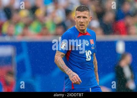 DUSSELDORF, ALLEMAGNE - 21 JUIN : Juraj Kucka, de Slovaquie, regarde le match Groupe E - UEFA EURO 2024 entre la Slovaquie et l'Ukraine à Merkur Spiel-Arena le 21 juin 2024 à Dusseldorf, Allemagne. (Photo de Joris Verwijst/BSR Agency) Banque D'Images