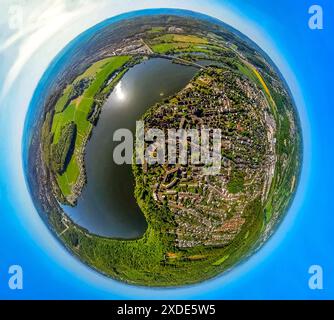 Vue aérienne, vue sur la ville et le centre-ville médiéval de Freiheit, Harkortsee avec camping Wassersportverein und Campingverein Hagen e.V., terre glo Banque D'Images