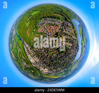 Vue aérienne, vue sur la ville et le centre-ville médiéval de Freiheit, Harkortsee avec camping Wassersportverein und Campingverein Hagen e.V., terre glo Banque D'Images