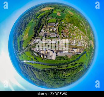 Vue aérienne, rivière Ruhr et vallée de la Ruhr Wengern-Süd, zone industrielle Auf der Bleiche, zone industrielle Herinhäuser Feld, globe terrestre, image fisheye, 36 Banque D'Images