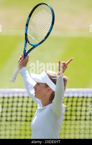 Yulia Putintseva réagit après avoir battu Elisabetta Cocciaretto en demi-finale féminine, au huitième jour du Rothesay Classic à Edgbaston Priory Club, Birmingham. Date de la photo : samedi 22 juin 2024. Banque D'Images