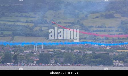 Whiteabbey, comté d'Antrim, Irlande du Nord. 22 juin 2024. Journée des forces armées - les flèches rouges de la RAF affichent l'équipe en vol lors de l'événement de la Journée des forces armées d'aujourd'hui. Crédit : CAZIMB/Alamy Live News. Banque D'Images