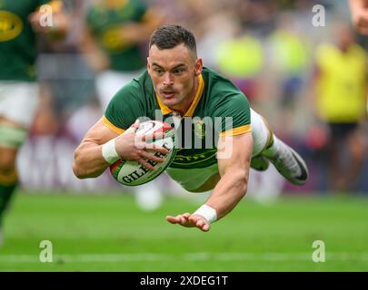 Twickenham, Royaume-Uni. 22 juin 2024. 22 juin 2024 - pays de Galles v Afrique du Sud - Qatar Airways Cup - Twickenham. Jesse Kriel marque un essai de première mi-temps pour l'Afrique du Sud. Image : Mark pain / Alamy Live News Banque D'Images