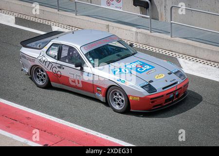 Los Arcos, Espagne-25 mai 2024 : 1989 Porsche 944 S2 Coupe sur Circuito de Navarra Banque D'Images