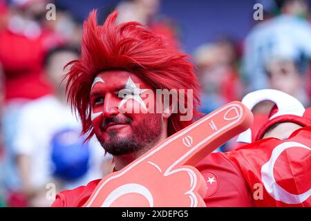 Dortmund, Allemagne. 22 juin 2024. Dortmund, Allemagne, 22 juin 2024 : fan de Turkiye lors du match de football UEFA EURO 2024 Allemagne du Groupe F entre Turkiye et le Portugal au BVB Stadion Dortmund à Dortmund, Allemagne. (Daniela Porcelli/SPP) crédit : SPP Sport Press photo. /Alamy Live News Banque D'Images