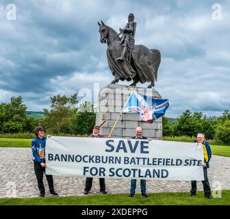 marche de l'indépendance vers Bannockburn organisée par All Under One Banner pour commémorer la victoire de Robert Bruce sur l'armée anglaise les 23 et 24 Banque D'Images