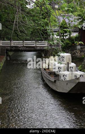 Takasebune à Takase River à Kyoto, Japon Banque D'Images