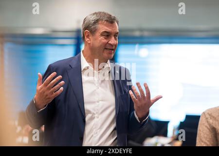 Markus Soeder (ministre-président de Bavière, CSU) devant les consultations de la Conférence des ministres-présidents avec les chefs de gouvernement Banque D'Images