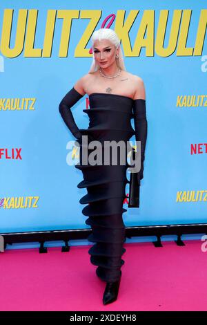 Candy Crash lors de la première de la série téléréalité Kaulitz & Kaulitz (Netflix) au cinéma Delphi à Berlin le 21 juin 2024 Banque D'Images