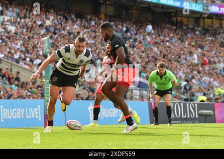 Twickenham, Londres, Royaume-Uni. 22 juin 2024. Jonny May of Barbarians court en première mi-temps lors du match de la Killick Cup entre les Barbarians et les Fidji au Twickenham Stadium, Twickenham, Royaume-Uni, le 22 juin 2024. Photo de Phil Hutchinson. Utilisation éditoriale uniquement, licence requise pour une utilisation commerciale. Aucune utilisation dans les Paris, les jeux ou les publications d'un club/ligue/joueur. Crédit : UK Sports pics Ltd/Alamy Live News Banque D'Images