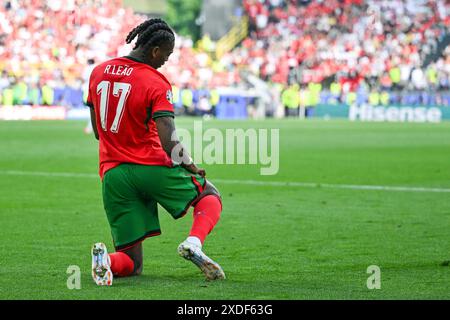 Dortmund, Allemagne. 22 juin 2024. Football : UEFA Euro 2024, Championnat d'Europe, Turquie - Portugal, tour préliminaire, Groupe F, jour 2, stade Dortmund, le portugais Rafael Leao réagit après avoir reçu un carton jaune. Crédit : Bernd Thissen/dpa/Alamy Live News Banque D'Images