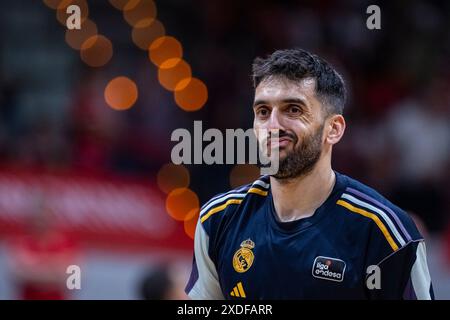 Murcie, Espagne. 12 juin 2024. Basket Ligue espagnole entre UCAM CB vs Real Madrid, troisième match pour le titre de la ligue, au Palacio de los Deport Banque D'Images