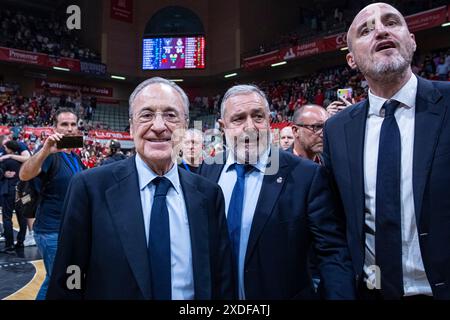 Murcie, Espagne. 12 juin 2024. Basket Ligue espagnole entre UCAM CB vs Real Madrid, troisième match pour le titre de la ligue, au Palacio de los Deport Banque D'Images