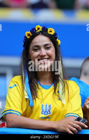 Fan de l'Ukraine avant le match de football Euro 2024 Group Stage E entre la Slovaquie et l'Ukraine au stade Dusseldorf Arena de Dusseldorf (Allemagne), le 21 juin 2024. Banque D'Images