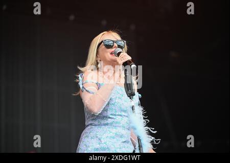 22 juin 2024, Leeds, South Yorkshire, U. K : Claire Grogan de Altered images jouant au Lets Rock Leeds 80s Festival 2024, Leeds, UK (crédit image : © Robin Burns/ZUMA Press Wire) USAGE ÉDITORIAL SEULEMENT! Non destiné à UN USAGE commercial ! Banque D'Images