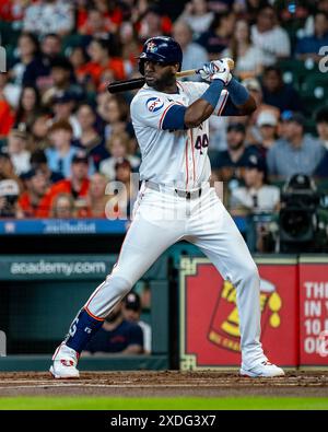 Texas, États-Unis. 22 juin 2024. Yordan Alvarez #44 des Astros de Houston en action contre les Orioles de Baltimore au minute Maid Park à Houston au Texas. Houston bat Baltimore 5-1. Crédit : csm/Alamy Live News Banque D'Images