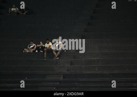 Rio de Janeiro, Brésil. 22 juin 2024. RJ - RIO DE JANEIRO - 06/22/2024 - BRÉSIL A 2024, VASCO x SAO PAULO - Vasco fans lors d'un match contre Sao Paulo au stade Sao Januario pour le championnat brésilien A 2024. Photo : Jorge Rodrigues/AGIF crédit : AGIF/Alamy Live News Banque D'Images