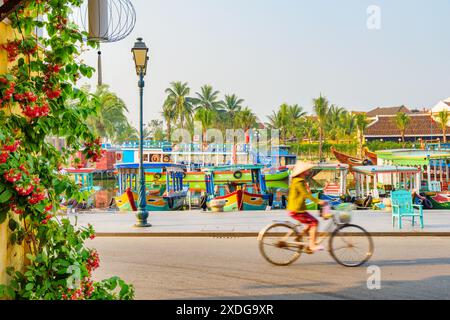 Hoi an (Hoian), Vietnam - 12 avril 2018 : vue colorée incroyable de la ville antique de Hoi an. Banque D'Images