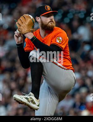 Texas, États-Unis. 22 juin 2024. Bryan Baker #43 des Orioles de Baltimore en action contre les Astros de Houston au minute Maid Park à Houston au Texas. Houston bat Baltimore 5-1. Crédit : csm/Alamy Live News Banque D'Images