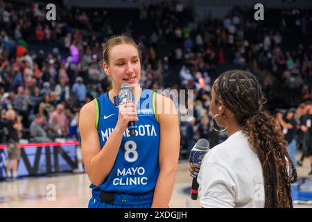 22 juin 2024, Minneapolis, Minnesota, États-Unis : ALANNA SMITH, attaquante des Lynx du Minnesota #8 entrevues avec les médias après un match WNBA entre les Lynx du Minnesota et le Phoenix Mercury au Target Center, le Lynx a gagné 73-60. (Crédit image : © Steven Garcia/ZUMA Press Wire) USAGE ÉDITORIAL SEULEMENT! Non destiné à UN USAGE commercial ! Banque D'Images