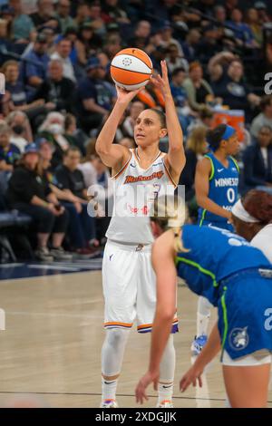 22 juin 2024, Minneapolis, Minnesota, États-Unis : la garde de Phoenix Mercury DIANA TAURASI #3 tire un lancer franc lors d'un match WNBA entre les Lynx du Minnesota et le Phoenix Mercury au Target Center le Lynx a gagné 73-60. (Crédit image : © Steven Garcia/ZUMA Press Wire) USAGE ÉDITORIAL SEULEMENT! Non destiné à UN USAGE commercial ! Banque D'Images