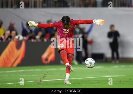 Houston, États-Unis. 22 juin 2024. HOUSTON, TX - 22 JUIN : Jahmali Waite de Jamaïque passe la balle lors d'un match entre le Mexique et la Jamaïque dans le cadre du groupe B de CONMEBOL Copa America 2024 au stade NRG le 22 juin 2024 à Houston, États-Unis. (Photo par Alejandro Salazar/PxImages) crédit : Px images/Alamy Live News Banque D'Images