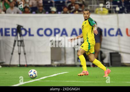 Houston, États-Unis. 22 juin 2024. HOUSTON, TX - 22 JUIN : Joel Latibeaudiere de Jamaïque pilote le ballon lors d'un match entre le Mexique et la Jamaïque dans le cadre du groupe B de CONMEBOL Copa America 2024 au stade NRG le 22 juin 2024 à Houston, États-Unis. (Photo par Alejandro Salazar/PxImages) crédit : Px images/Alamy Live News Banque D'Images