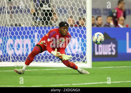 Houston, États-Unis. 22 juin 2024. HOUSTON, TX - 22 JUIN : Jahmali Waite de Jamaïque sauve le ballon lors d'un match entre le Mexique et la Jamaïque dans le cadre du groupe B de CONMEBOL Copa America 2024 au stade NRG le 22 juin 2024 à Houston, aux États-Unis. (Photo par Alejandro Salazar/PxImages) crédit : Px images/Alamy Live News Banque D'Images