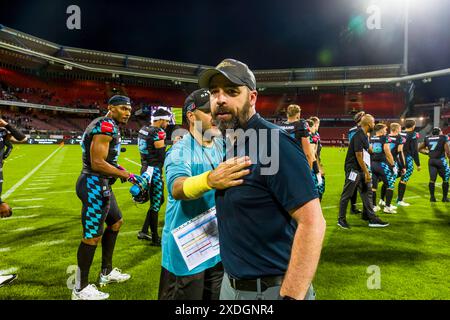 Nuernberg, Allemagne. 22 juin 2024. Ligue européenne de football, ELF/ match : Stuttgart Surge aux Ravens de Munich le 22. Juin. 2024, au Max-Morlock-Stadion, Nuremberg, Allemagne, Jordan Neumann/Gead entraîneur Stuttgart Surge. Crédit : Frank Baumert/Alamy Live News Banque D'Images