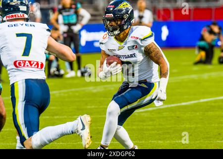 Nuernberg, Allemagne. 22 juin 2024. Ligue européenne de football, ELF/ match : Stuttgart Surge aux Ravens de Munich le 22. Juin. 2024, au Max-Morlock-Stadion, Nuremberg, Allemagne, RB # 2 Kai Hunter/ Stuttgart Surge. Crédit : Frank Baumert/Alamy Live News Banque D'Images