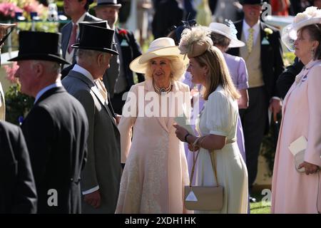 The Royal Ascot England UK 22 juin 2024 . Le roi Charles et la reine Camilla ont honoré la dernière journée de Royal Ascot de leur présence, ajoutant une touche de splendeur royale à cet événement prestigieux. Banque D'Images