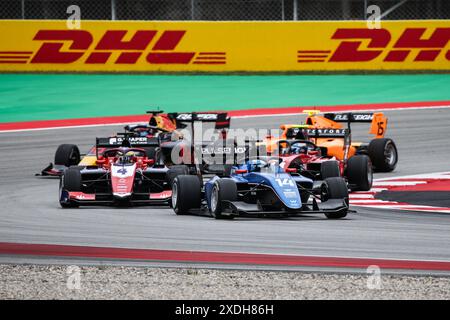 14 BROWNING Luke (gbr), Hitech Pulse-Eight, Dallara F3 2019, action 04 FORNAROLI Leonardo (ita), Trident, Dallara F3 2019, action lors de la 5ème manche du Championnat FIA de formule 3 2024 du 21 au 23 juin 2024 sur le circuit de Barcelona-Catalunya, à Montmeló, Espagne - photo Xavi Bonilla / DPPI Banque D'Images