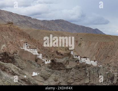 23 juin 2024, Leh, Leh Ladakh, Inde : une vue d'un monastère Basgo à Leh, Ladakh Inde. Le monastère de Basgo, également connu sous le nom de Basgo ou Bazgo Gompa, est un monastère bouddhiste situé à Basgo ou Bazgo sur la rive de la rivière Indus dans le district de Leh au Ladakh (crédit image : © Basit Zargar/ZUMA Press Wire) USAGE ÉDITORIAL SEULEMENT! Non destiné à UN USAGE commercial ! Banque D'Images