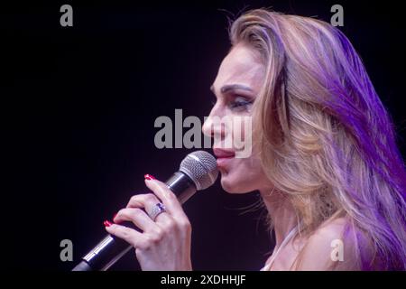 Padoue, Italie. 22 juin 2024. La chanteuse italienne Anna Tatangelo se produit à Padoue, en Italie, le 22 juin 2024. (Photo de Mimmo Lamacchia/NurPhoto) crédit : NurPhoto SRL/Alamy Live News Banque D'Images
