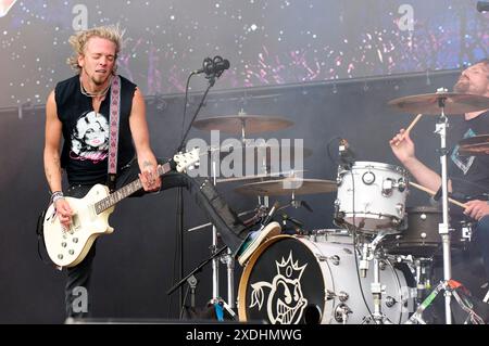 Ben Wells und John Fred Young von Black Stone Cherry live auf dem Summerside Festival 2024 beim Flugplatz. Grenchen, 22.06.2024 Banque D'Images