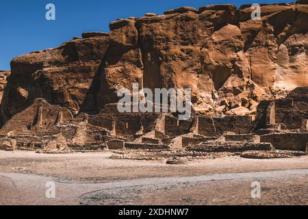 Ruines de Pueblo Bonito dans le canyon du Chaco monument historique Banque D'Images