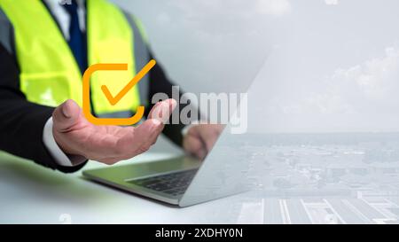 Bâtiments approuvés concept de permis avec projet de bâtiment résidentiel approuvé, ingénieur ou architecte vérification montrant la liste des documents et approvi Banque D'Images