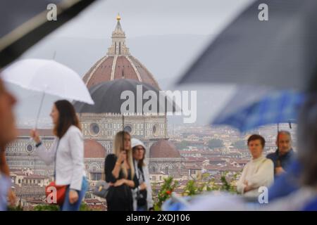 23/06/2024 -CHAMPIONNATS NATIONAUX ITALIE ME- FIRENZE - SESTO FIORENTINO- 228 KM lors du Championnat professionnel d'Italie - hommes, course de Street Cycling à Sesto Fiorentino, Italie, 23 juin 2024 Banque D'Images